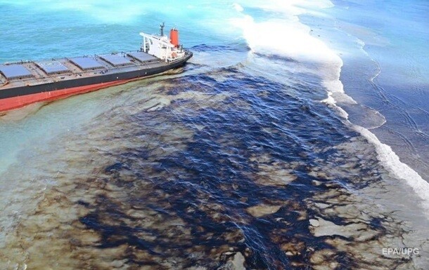 «Тіньовий флот» росії загрожує Чорному морю